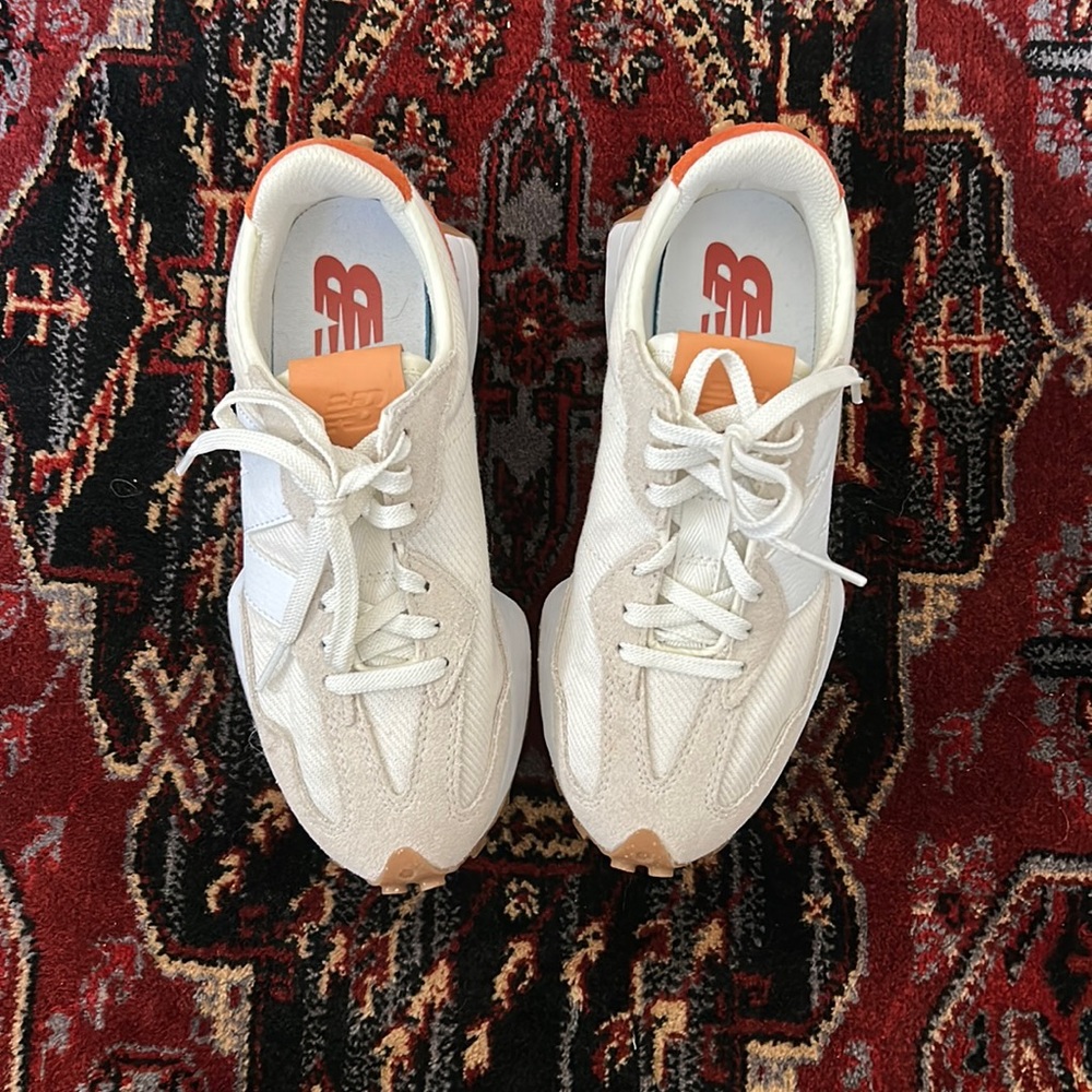 New Balance 327